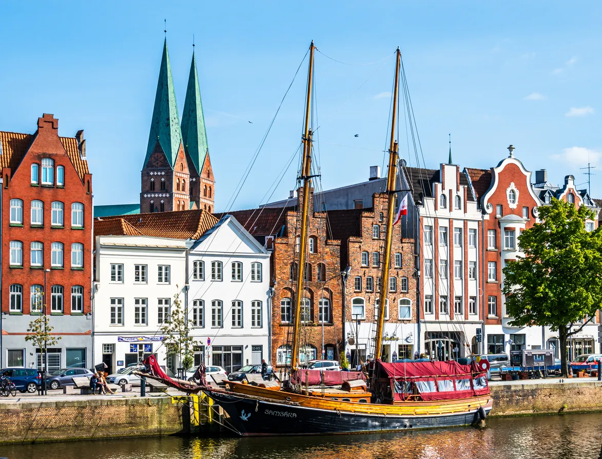 Historische Gebäude in der Lübecker Altstadt von gooltex