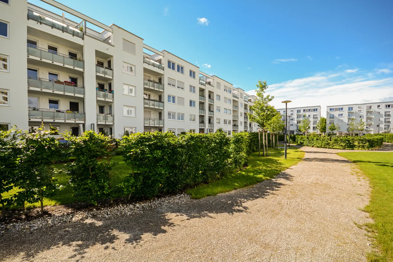 Mehrfamilienhaus in der Stadt von gooltex